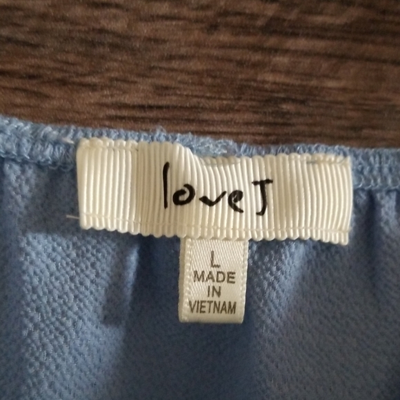 SO CUTE !! baby blue open shoulder blouse - Picture 3 of 4